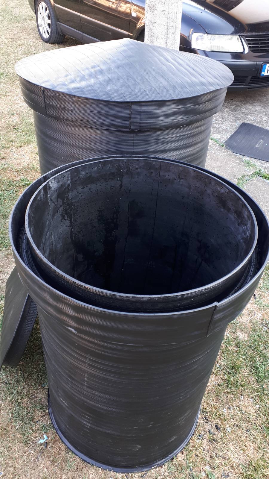 Plastična kaca sa plivajućim poklopcem