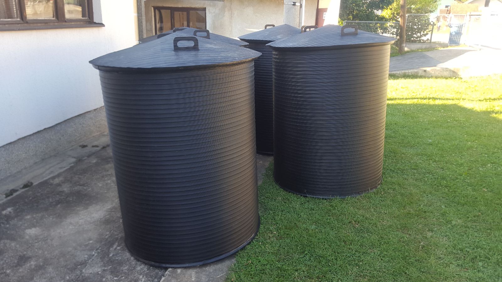 Plastična kaca za fermentaciju voća i navodnjavanje